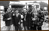 [IMAGE - Vague &copy; Simon Stettner]